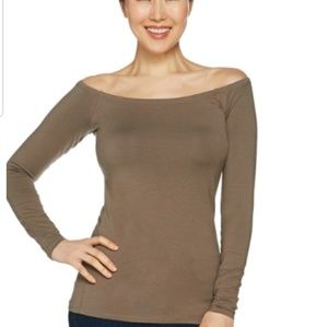 Gili off shoulder top (S) Never worn